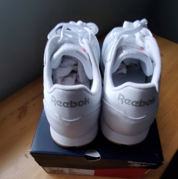 Brand new Reebok Classic Men 9.5 - Picture 5 of 7